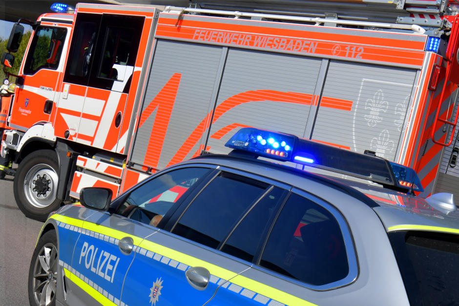 Dritte Brandstiftung in wenigen Tagen in Wiesbaden-Biebrich. Unbekannte legen erneut Feuer in der Semmelweisstraße am Donnerstagabend.