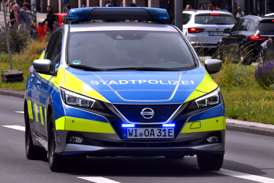 Widerstand nach Falschparken – Zwischenfall in der Rathausstraße in Wiesbaden-Biebrich eskaliert am Donnerstag.