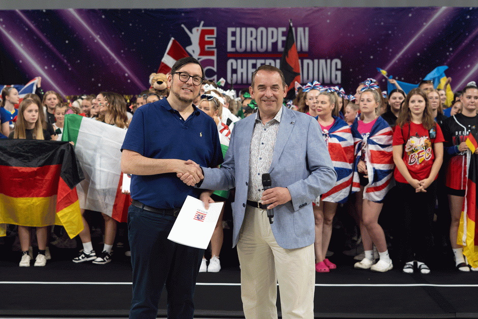 Finanzminister Lorz übergibt Förderung Für Cheerleading EM