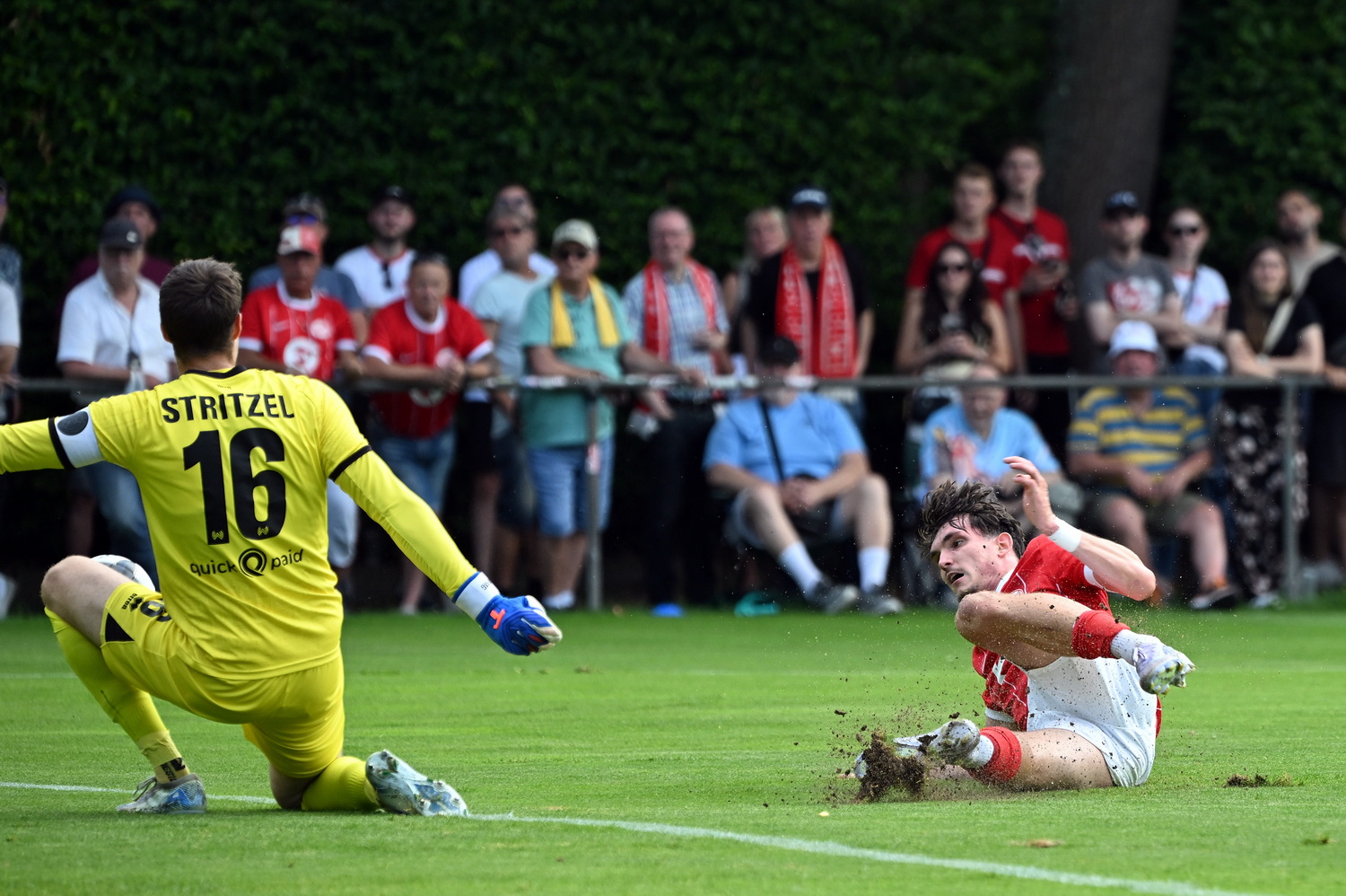 Fussball Testspiel, Kickers Offenbach SV Wehen Wiesbaden
