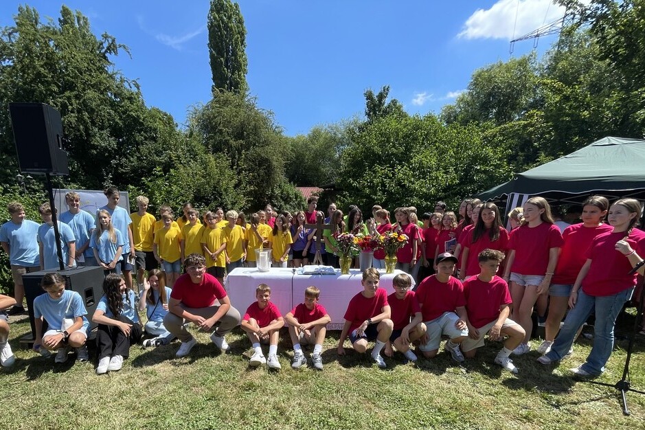 Evangelische Gemeinden aus Wiesbadener Vororten feierten einen Open-Air Gottesdienst.