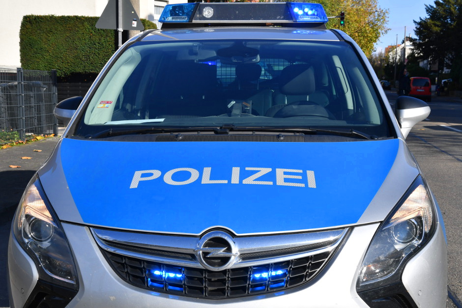 Pkw-Anhänger in Wiesbaden-Biebrich entwendet.