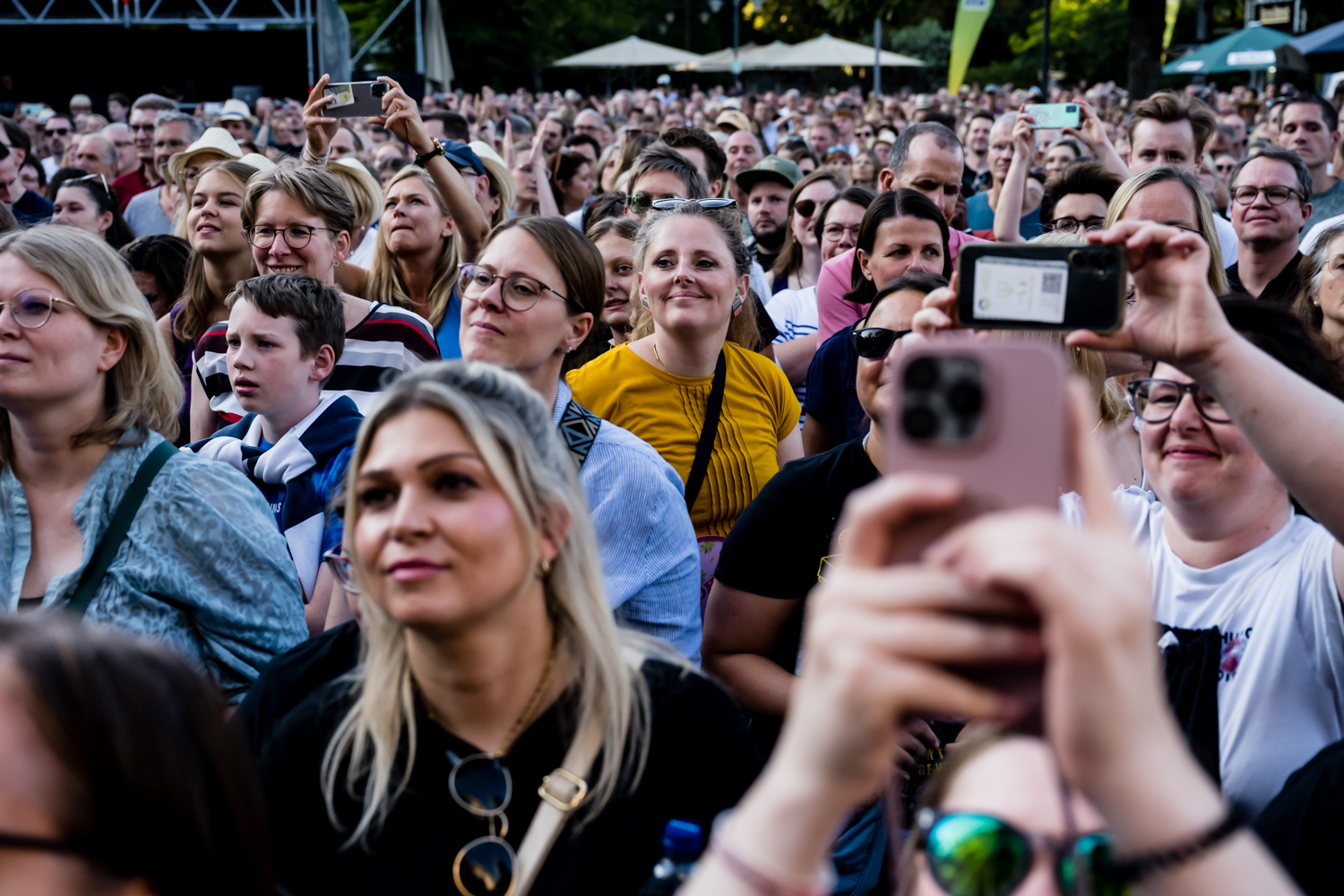 Rheingau Musik Festival: Open-Air-Konzert mit Revolverheld im Kurpark Wiesbaden am Donnerstag, 17. Juli 2025