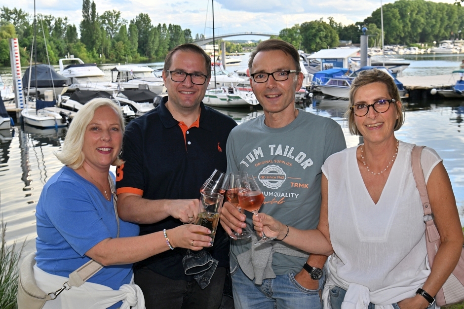 Schierstein feiert – Das 77. Hafenfest wird ein Sommertraum! Vom 11. bis 14. Juli 2025 verwandelt sich der Schiersteiner Hafen erneut in ein buntes Festparadies für die ganze Familie.