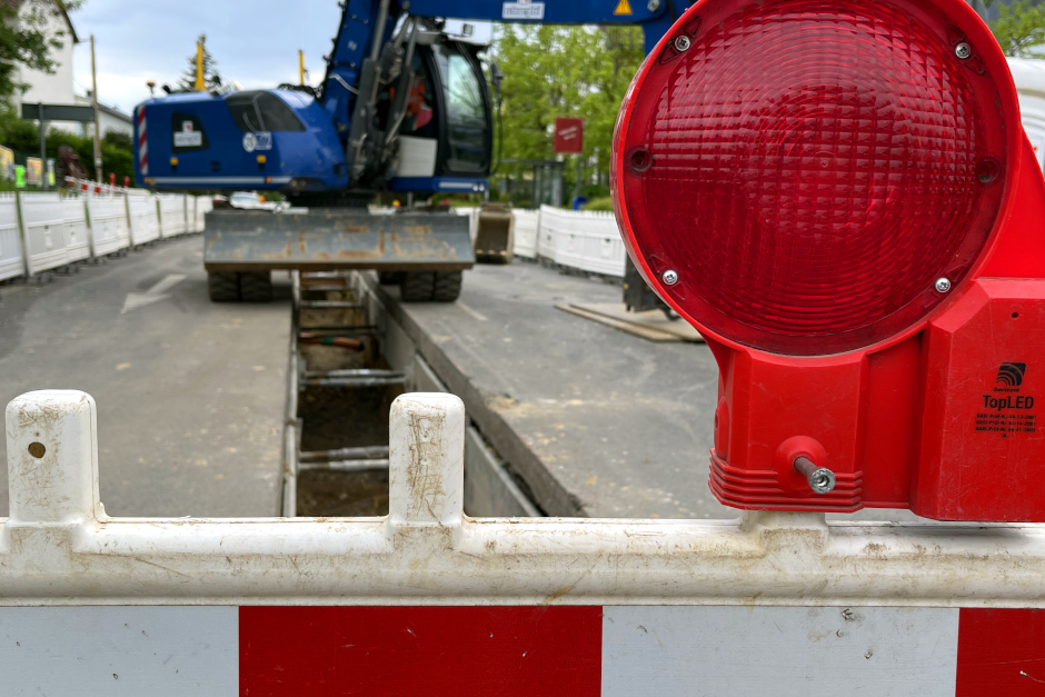 Sperrung der Münchhofstraße in Wiesbaden-Kostheim für Kanalbauarbeiten.