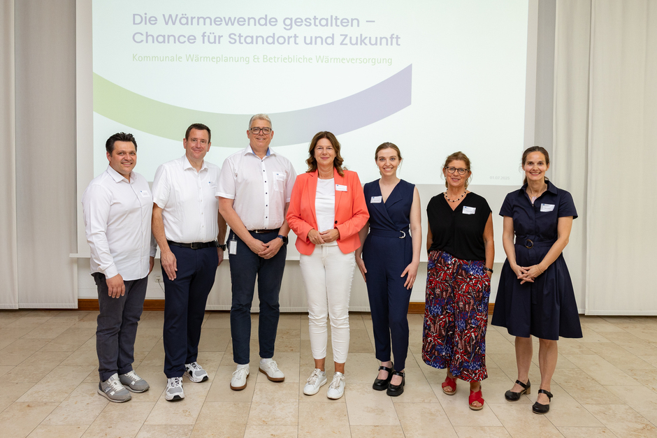Bei einer IHK-Veranstaltung in Wiesbaden wurde diskutiert wie die Wärmewende auf kommunaler und betrieblicher Ebene gelingt.