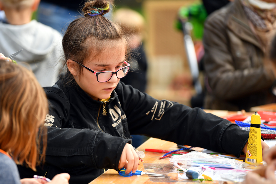Am Samstag, 23. August, lädt die Fasanerie Wiesbaden Kinder und Familien zu einem besonderen Kreativ-Erlebnis ein. In der Reihe „Kreativ-Werkstatt“ steht diesmal die Veranstaltung „Kleine Eulchen aus Modelliermasse“ auf dem Programm.
