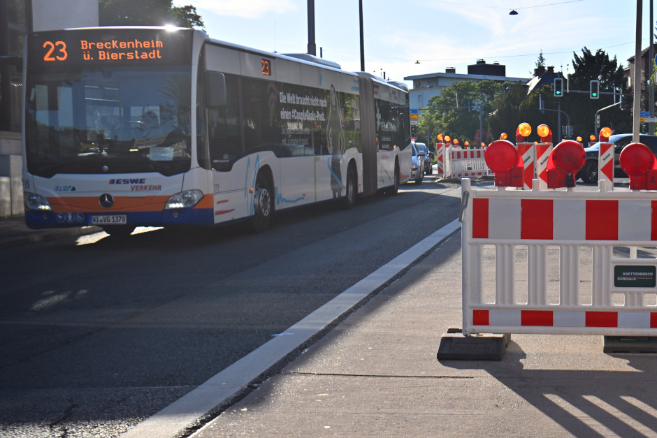 Ab sofort gilt für die Patrickstraße in Wiesbaden eine geänderte Umleitung für die Linien 23, 24, 37, 49 und N11.