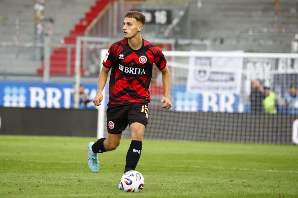 SV Wehen Wiesbaden beim MSV Duisburg