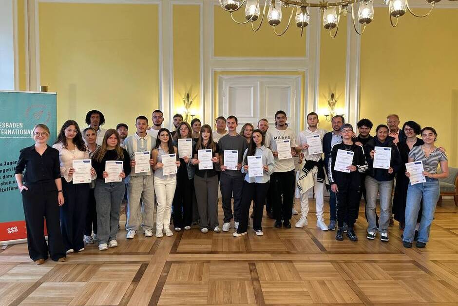 In Wiesbaden hat eine internationale Jugendbegegnung unter dem Titel „Her mit dem schönen Leben!“ stattgefunden.