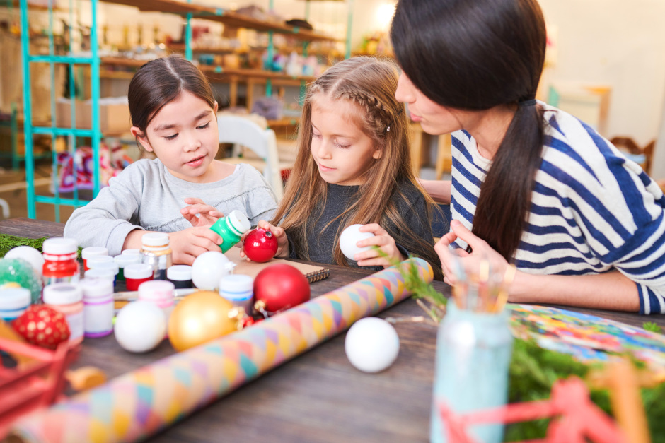 Die Kinder- und Jugendgalerie Wiesbaden bietet kreative Arbeiten an. Es gibt es noch freie Plätze in verschiedenen kreativen Angeboten für Kinder und Jugendliche von 5 bis 18 Jahren.