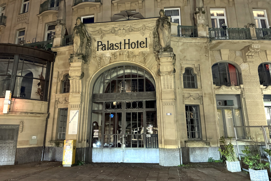 Die Jusos Wiesbaden verurteilen die jüngsten Äußerungen von CDU und AfD zur Unterbringung Geflüchteter im ehemaligen Palasthotel scharf.