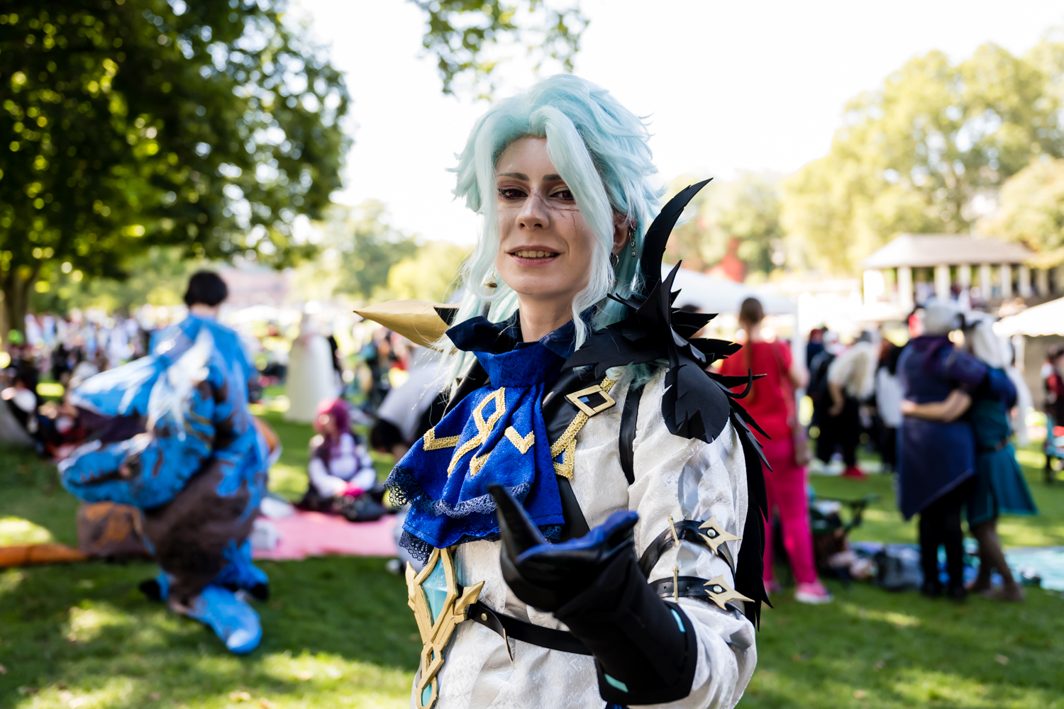 An diesem Wochenende, von Freitag, dem 5. September, bis Sonntag, dem 7. September, verwandelt sich die Innenstadt wieder in eine bunte Bühne für Anime- und Manga-Fans. Die Convention Connichi findet zum dritten Mal im RheinMain CongressCenter (RMCC) statt und erwartet Tausende von Besucherinnen und Besuchern in fantasievollen Kostümen