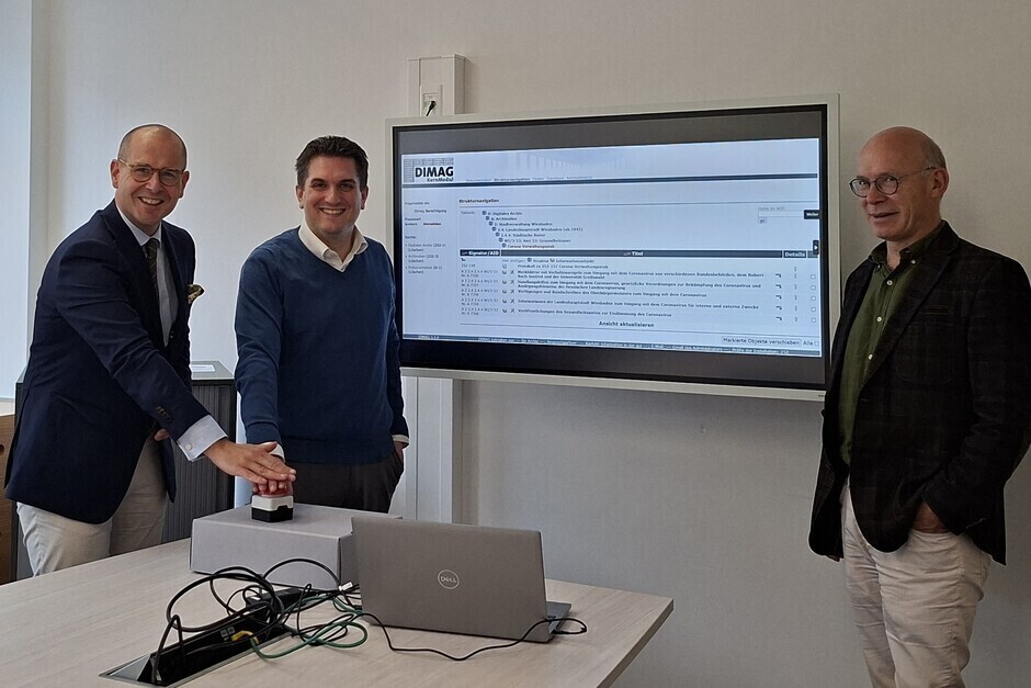 Das digitales Archiv der Landeshauptstadt geht in den Produktivbetrieb.