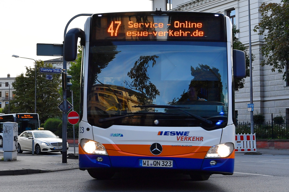 Sperrung Holländische Straße in Wiesbaden-Dotzheim. Busse werden umgeleitet.