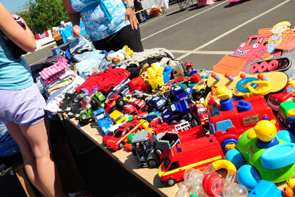 Kindersachen-Flohmarkt in Wiesbaden-Kohlheck