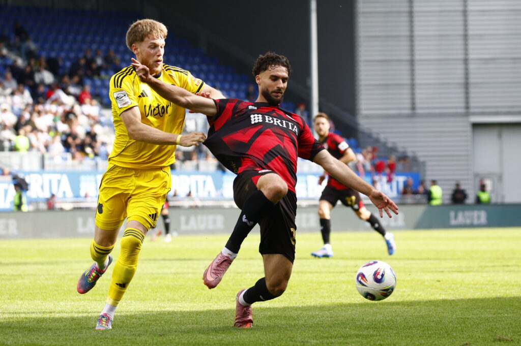 SV Wehen Wiesbaden gegen 1. FC Saarbrücken