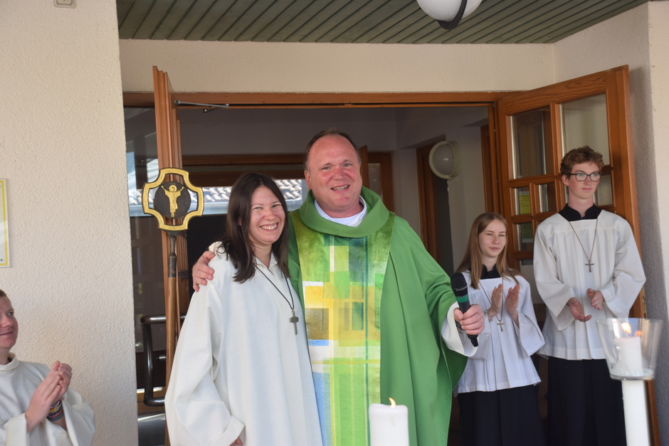 St. Birgid feierte am Kirchort Wiesbaden-Auringen rund um St. Elisabeth das Gemeindefest.