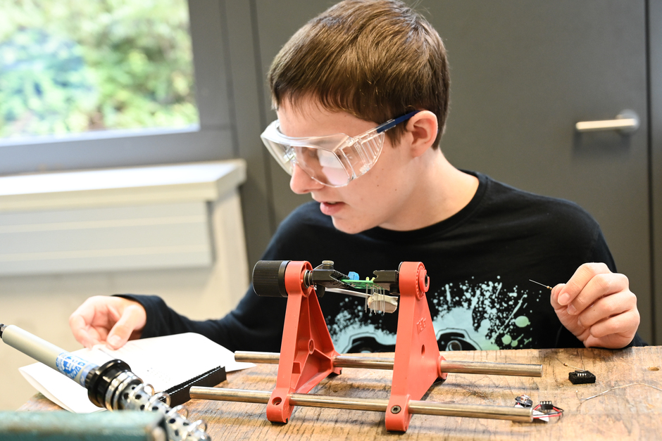 Die IHK Wiesbaden bietet beim Tag der Technik Berufsorientierung mit vielfältigem Praxisbezug.