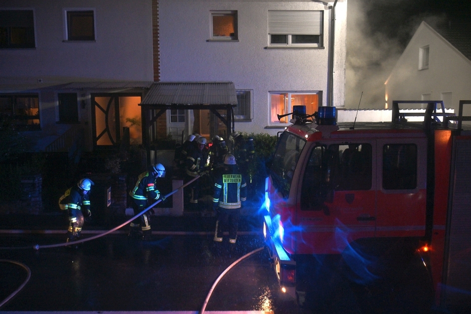 Feuerwehreinsatz: Kellerbrand in Wiesbaden-Breckenheim am Donnerstag, 4. September 2025