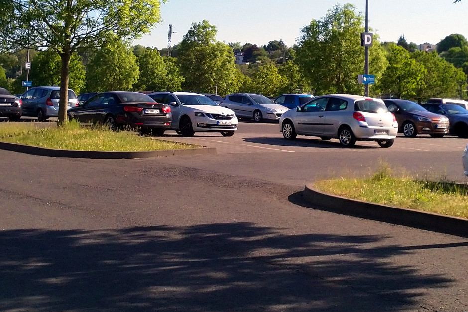 Die Stadt Wiesbaden schließt den Parkplatz am Kallebad über die Wintermonate.