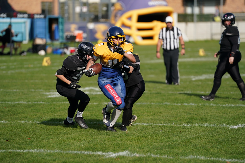Spielgemeinschaft Wiesbaden Phantoms Ladies und Wetterau Bulls Ladies holen die Meisterschaft - Heimsieg gegen Trier