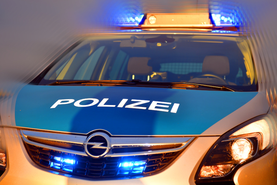 Schild mit Farbe in Wiesbaden-Bierstadt besprüht. Polizei ermittelt.