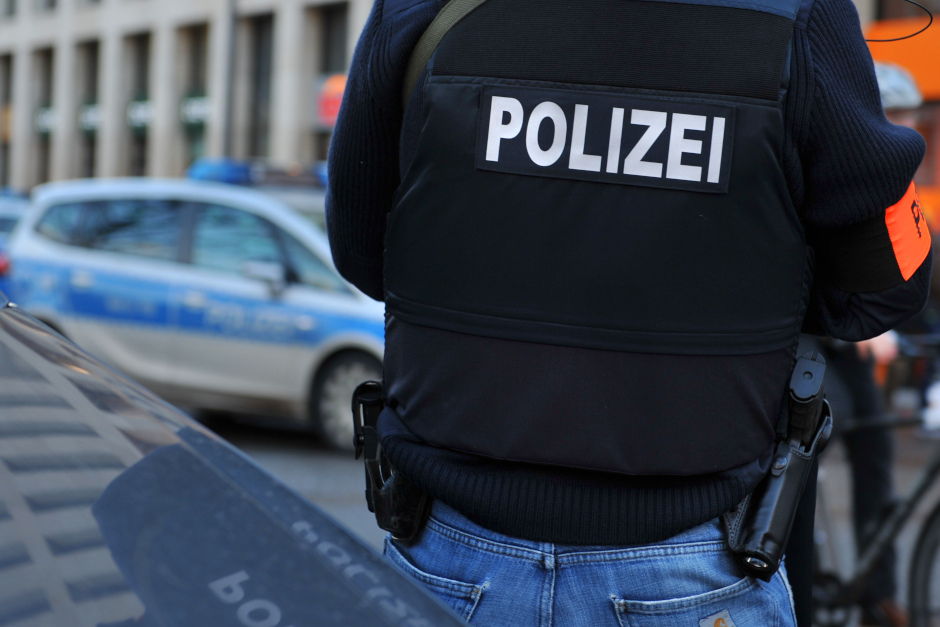 Razzia am Donnerstagmorgen in Wiesbaden. Ermittlungen gegen mutmaßlichen Drogenring.