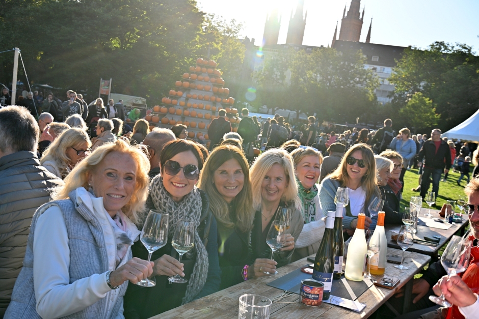 Wiesbadener Stadtfest trotzt dem Herbst: Musik, Shopping und Bauernmarkt – so wird das Wetter!