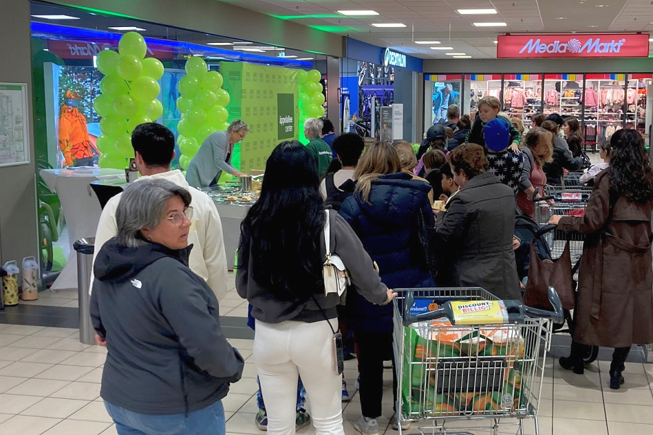 Jubiläums-Knaller in -Wiesbaden-Biebrich: Äppelallee-Center feiert 55. Geburtstag mit fulminantem Start und großem Andrang