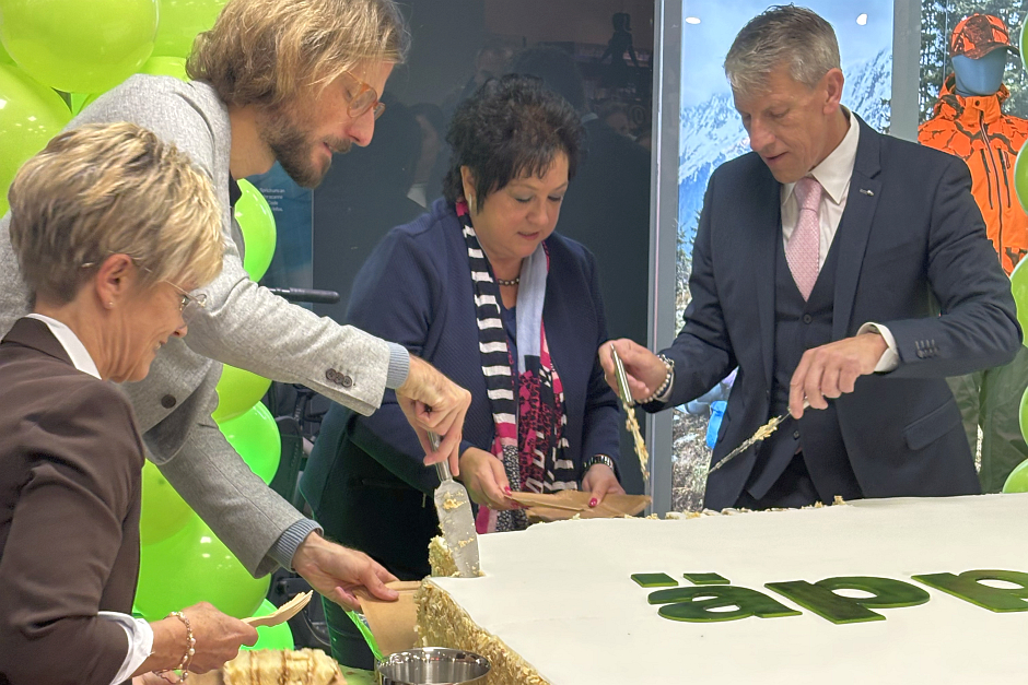 Jubiläums-Knaller in -Wiesbaden-Biebrich: Äppelallee-Center feiert 55. Geburtstag mit fulminantem Start und großem Andrang