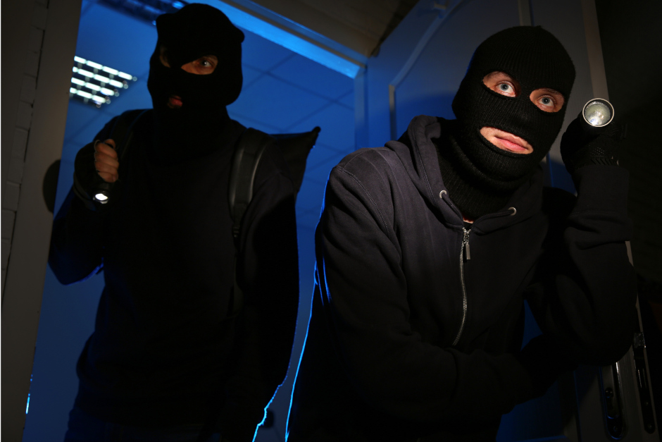 Einbrecher haben in Wiesbaden in den vergangenen Tagen eine Keller in einem Mehrfamilienhaus geplündert.