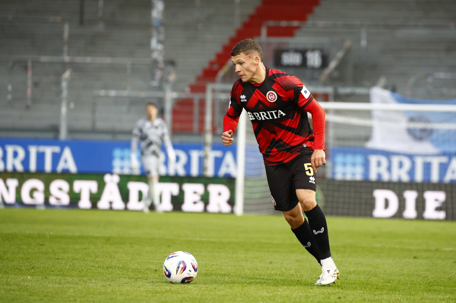 SV Wehen Wiesbaden gegen Alemannia Aachen