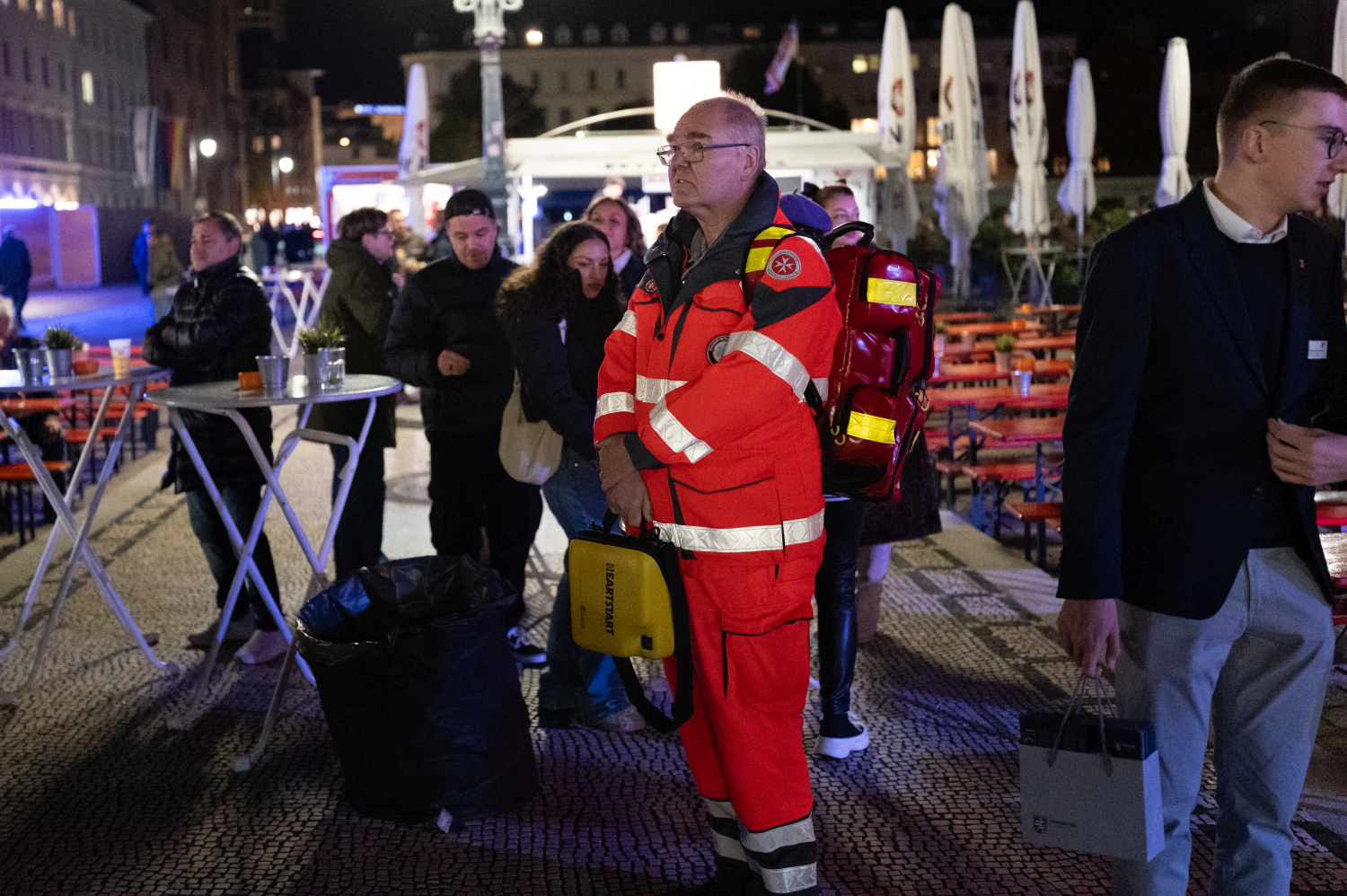 Wiesbaden erstrahlt: Spektakuläre Lichtshow „Hessische Löwengeschichte(n)“ bringt den Landtag zum Leuchten