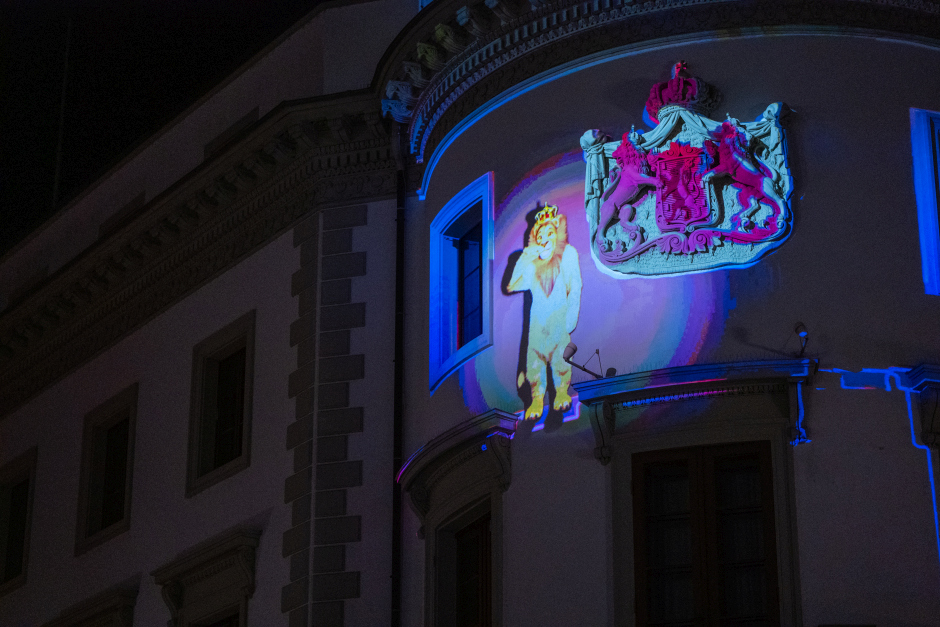 Neues Wiesbadener Wahrzeichen: Löwen-Lichtshow erweckt Stadtschloss-Historie zum Leben