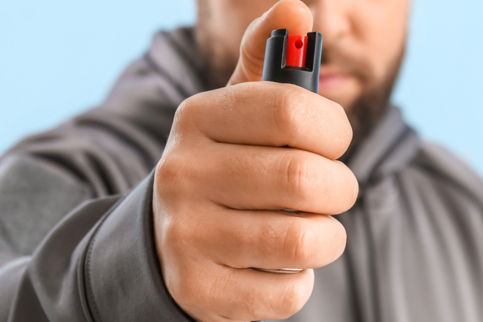 Pfefferspray-Angriff nach Streit in der Wiesbadener Reisinger Anlage am Samstagnachmittag. Polizei sucht Zeugen.