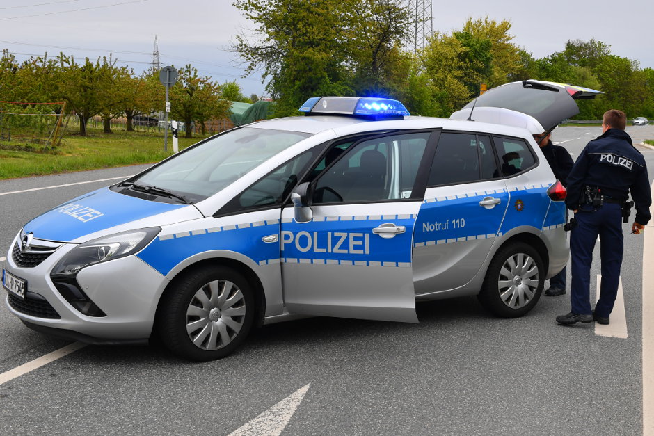 Ein Streit in einer Kleingartenanlage in Wiesbaden-Dotzheim eskalierte am Freitagabend. Axt und Schaufel im Spiel.