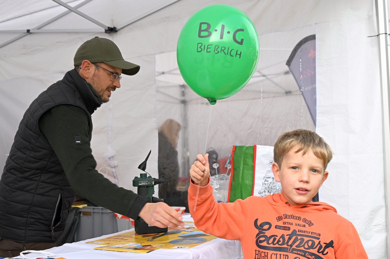 Verkaufsoffener Sonntag in Wiesbaden-Biebrich: Shopping, Genuss und lebhafte Stimmung am Sonntag, 19. Oktober 2025