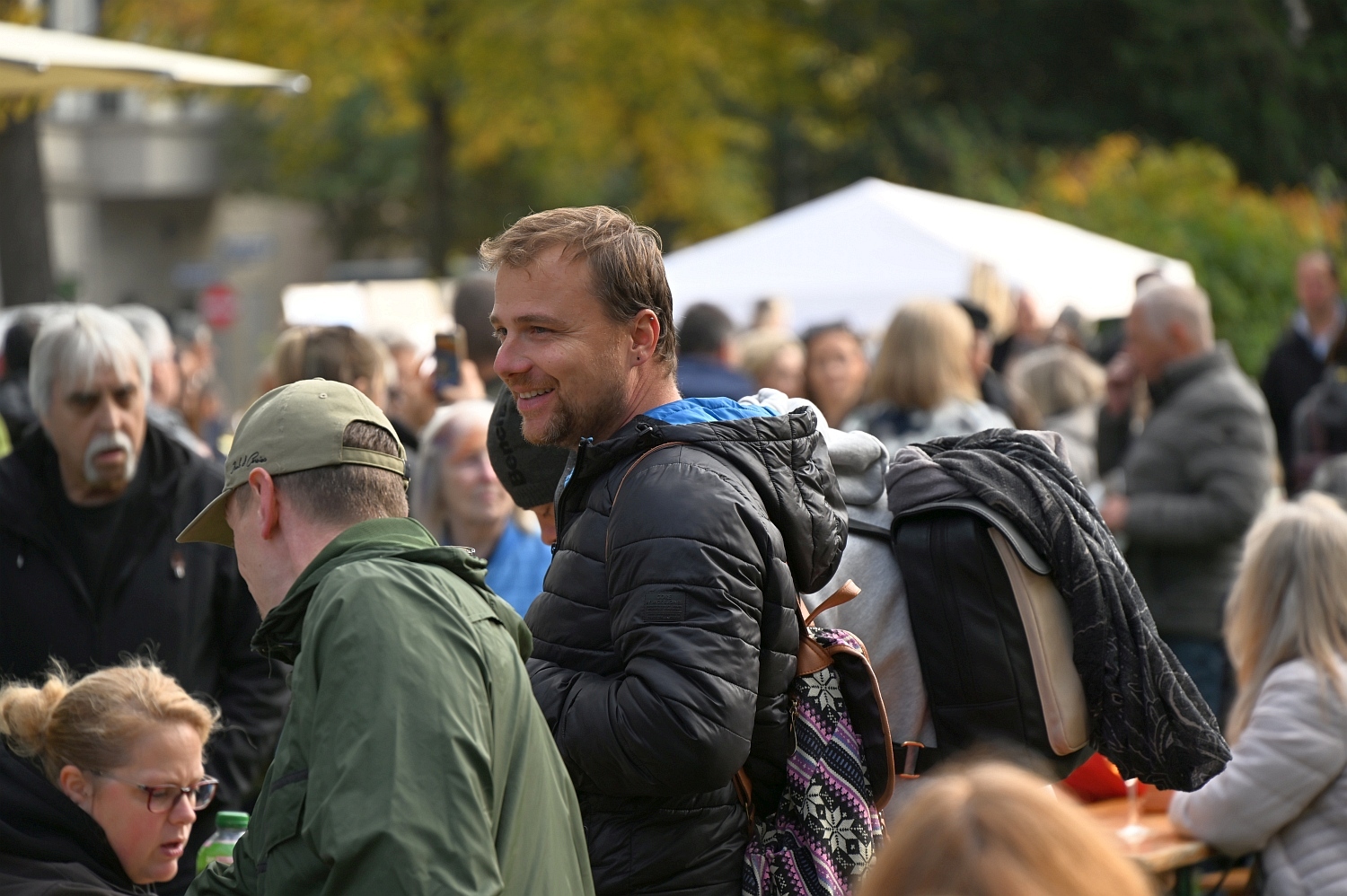 Verkaufsoffener Sonntag in Wiesbaden-Biebrich: Shopping, Genuss und lebhafte Stimmung am Sonntag, 19. Oktober 2025
