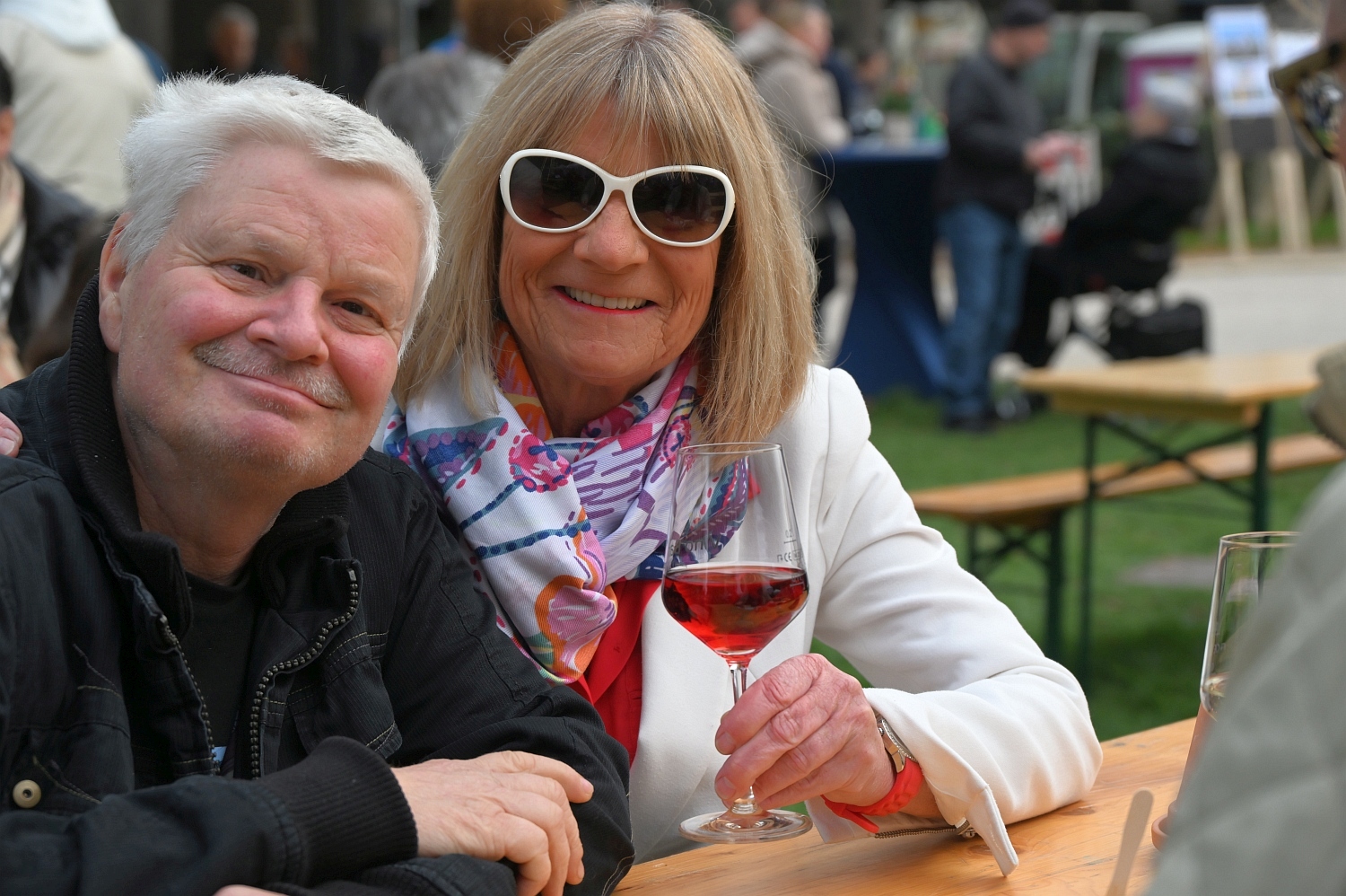 Verkaufsoffener Sonntag in Wiesbaden-Biebrich: Shopping, Genuss und lebhafte Stimmung am Sonntag, 19. Oktober 2025