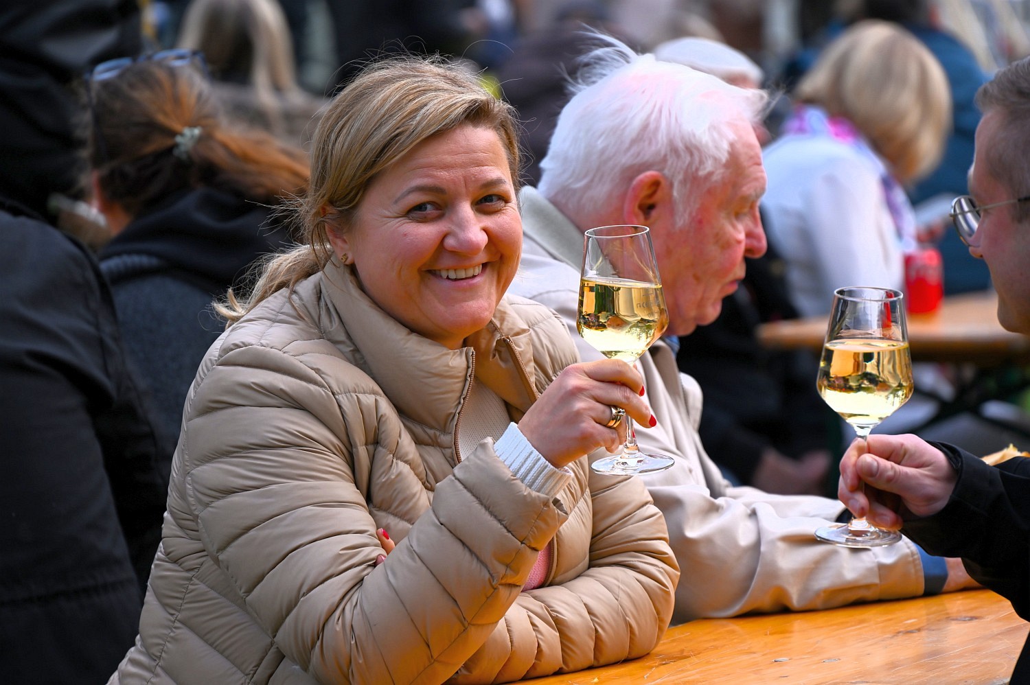 Verkaufsoffener Sonntag in Wiesbaden-Biebrich: Shopping, Genuss und lebhafte Stimmung am Sonntag, 19. Oktober 2025