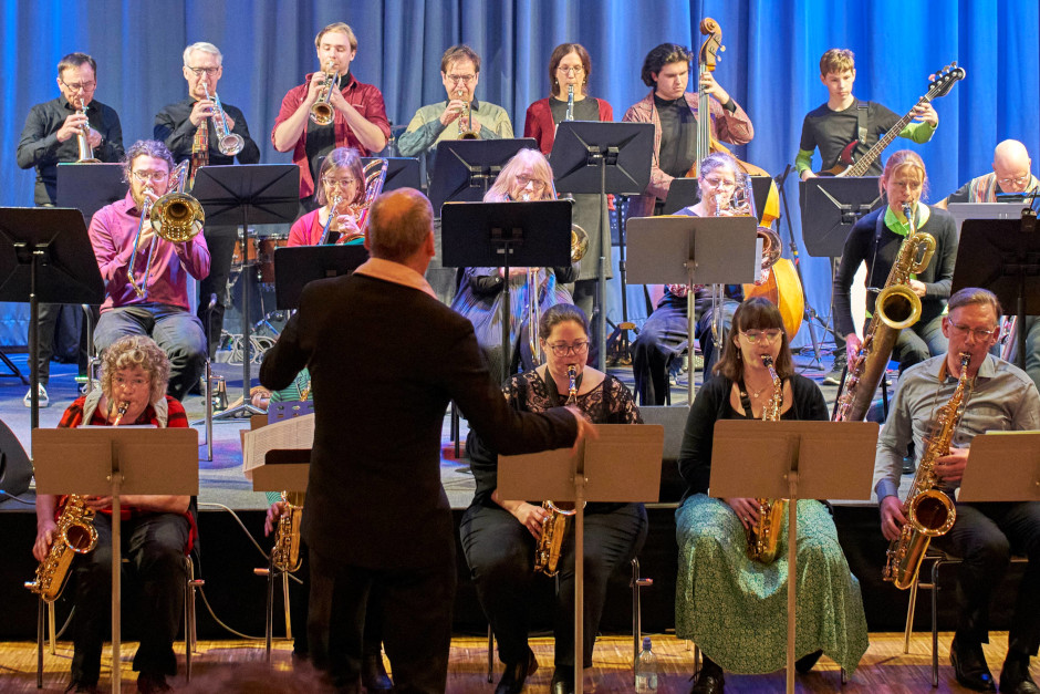 Swinging Generations spielt im Kultuforum Wiesbaden.