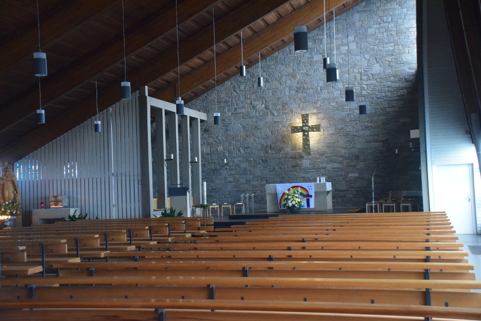 Die Christ König Kirche in Wiesbaden-Nordenstadt feiert Patronafest und Weihetag zeitgleich.