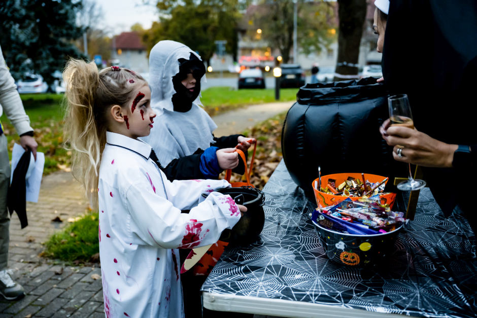 Halloween in Wiesbaden: Ruhige Nacht trotz Böllerwürfen und kleineren Zwischenfällen