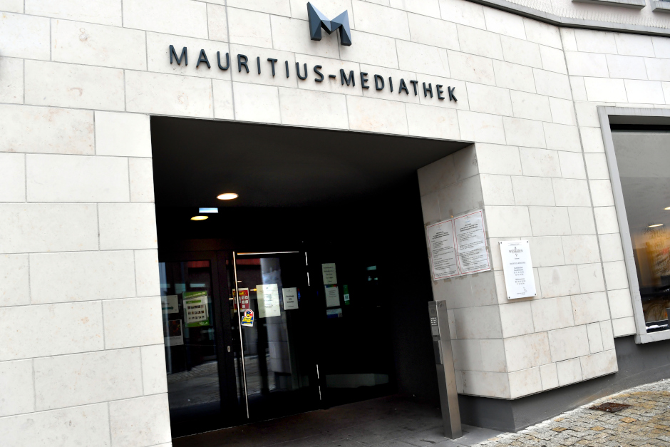 Geänderte Öffnungszeiten der Stadt- und Musikbibliothek Wiesbaden am Mittwoch.