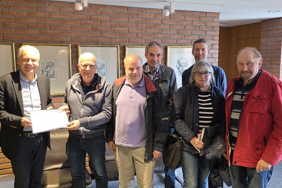 Landwirte aus dem Wiesbadener Osten protestieren gegen die Führung des Rhein-Main-Link