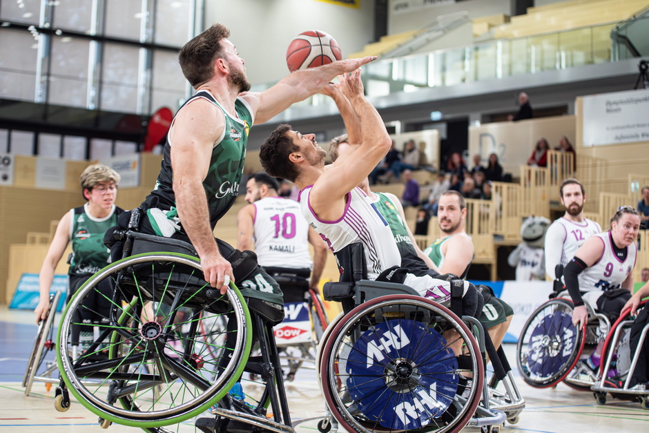 Rhine River Rhinos Nico Dreimüller beim Abwurf