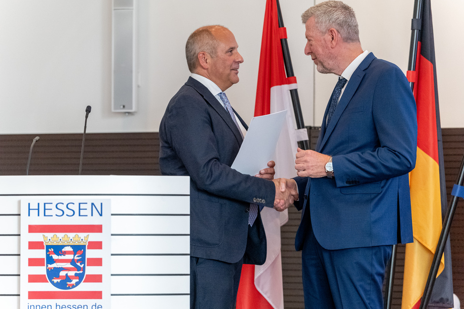 Innenminister verabschiedet LKA-Präsident Andreas Röhrig in Wiesbaden in den Ruhestand