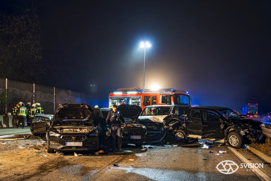 Massenkarambolage auf der A3 am Montagnachmittag. Acht Fahrzeuge beteiligt – Drei Schwerverletzte und 10 Kilometer Stau bei Wiesbaden-Medenbach.
