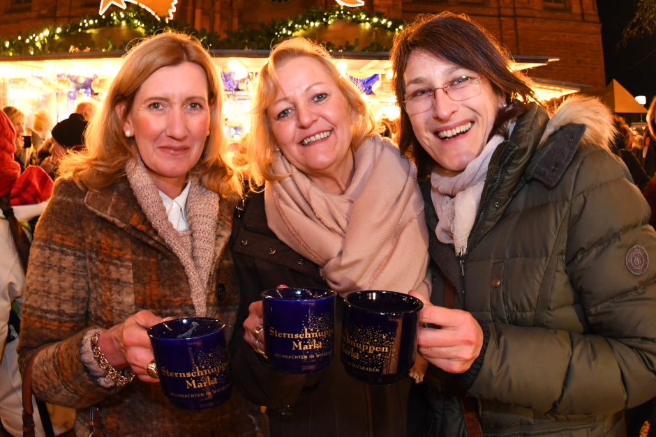 Magische Adventszeit: Weihnachtsmärkte in den Wiesbadener Stadtteilen laden an diesem 2. Adventswochenende zum gemütlichen Verweilen ein.